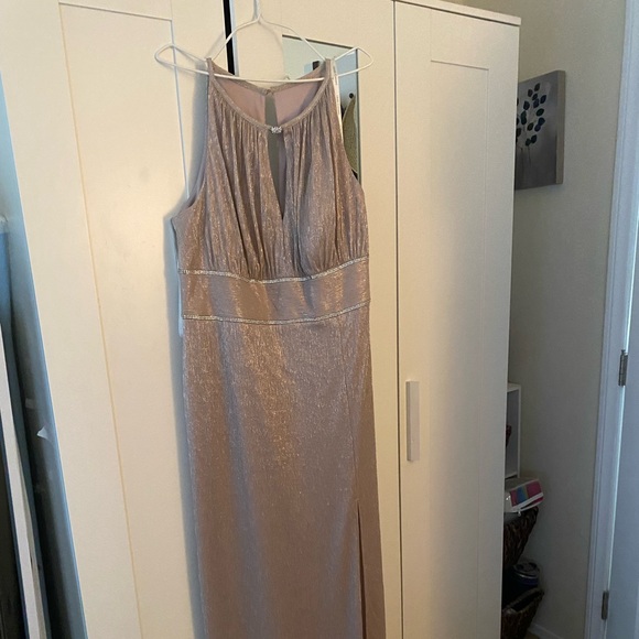 Evening gown - Picture 2 of 2